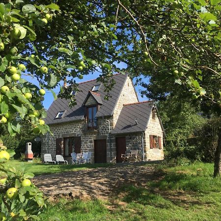 The Gingerbread House Cottage Beauficel Bagian luar foto