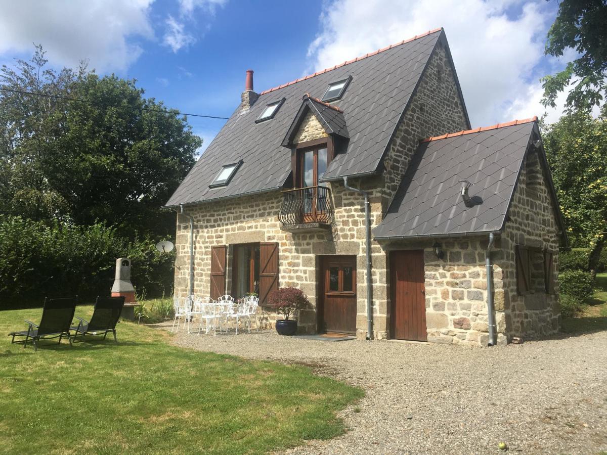 The Gingerbread House Cottage Beauficel Bagian luar foto